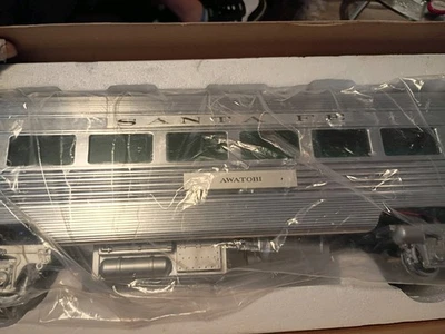 Santa Fe 32300 Series Streamlined Passenger Car Plastic 1:29 Scale - Image 1 of 3