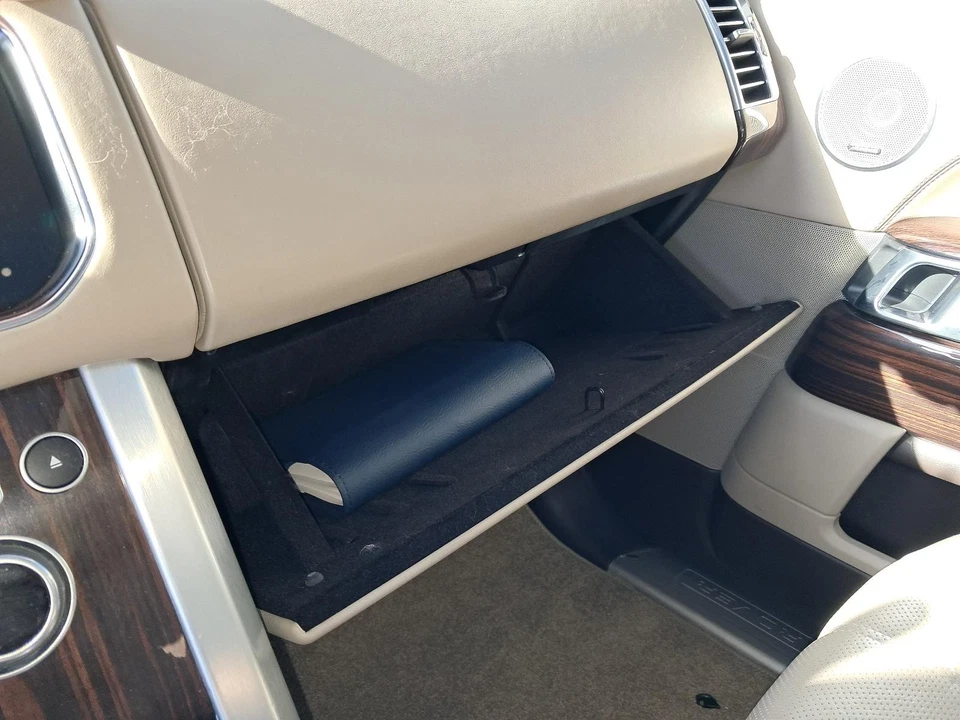 Guantera usada se adapta a: Land Rover Range Rover 2015 grado A Foto 1 de 4