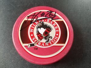 In Glas Co Slovakia Signed Scranton Wilkes-Barre Penguins Pink Hockey Puck
