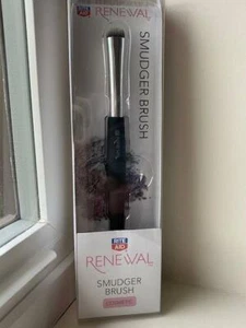 Rite Aid RENEWAL Smudger Brush Eye Brush Synthetic Bristles New in Package - Picture 1 of 1