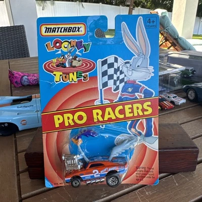 Matchbox Looney Tunes - Cosmic Blues Dodge Challenger - Carded Road Runner - Image 1 of 4