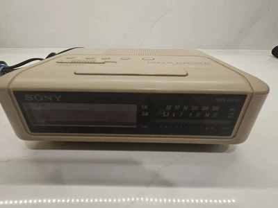 Vintage Sony Dream Machine Digital AM/FM Clock Radio ICF-C240 Beige-Tested Works - Image 1 of 4