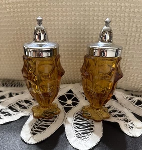 Fenton Art Glass Valencia Footed Salt & Pepper Shakers Golden Amber Elegant - Picture 1 of 9