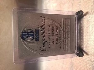 1997 Scoreboard Allen Iverson Rookie Card PSA Graded Autografato Errore Bl/Rosso - Foto 1 di 2
