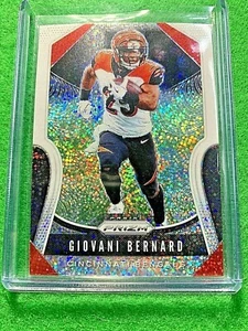 GIOVANI BERNARD WHITE SPARKLE CARD JERSEY #25 BENGALS SP /20 REFRACTOR 2019 PRIZ - Picture 1 of 12