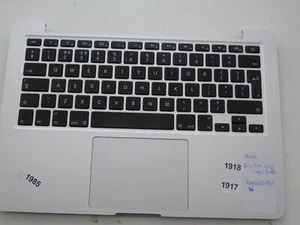 Apple MacBook Pro A1502 2015 Palmrest Top Cover Replacement UK Keyboard 1685H3 - Picture 1 of 3