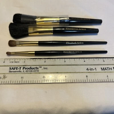 Elizabeth Arden Juego de 4 Pinceles Polvo Rubor Sombra y Cepillo Mezclador Negro Nuevo Foto 1 de 4