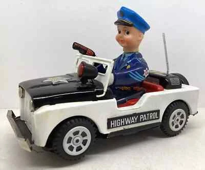 VINTAGE 60's DAIYA JAPAN TIN TOY BATTERY OPERATED HIGHWAY PATROL JEEP - WORKING - Image 1 of 4