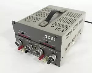 Lambda LQD-422 dual geregeltes Gleichstromnetzteil 0-40 V, 1 A - Bild 1 von 3