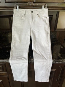 Calvin Klein Women’s White Denim Capri Jeans Size 4 - Picture 1 of 3