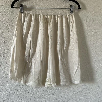 Vanity Fair De Colección Para Mujer Falda Sin Mangas Mediana Crema Encaje Femenina Romántica Delicada  Foto 1 de 4