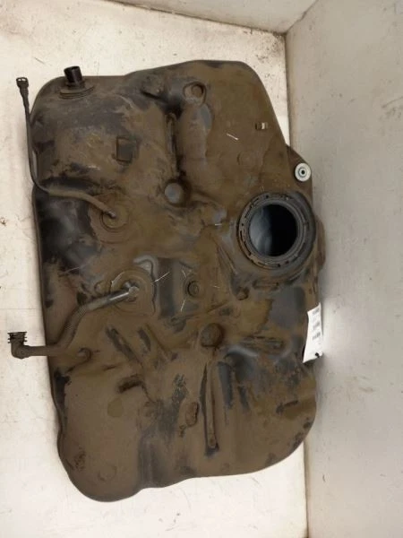 19-20 TOYOTA AVALON SE 16 GALLON GASOLINE FUEL TANK ASSEMBLY  - Image 1 of 4