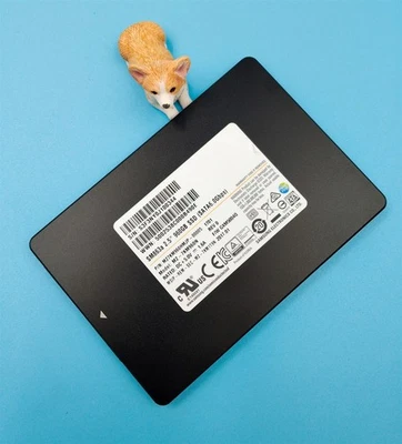 MZ-7KM960N SAMSUNG SM863A 960GB 6G 2.5" UNIDAD DE ESTADO SÓLIDO SATA MZ7KM960HMJP Foto 1 de 3