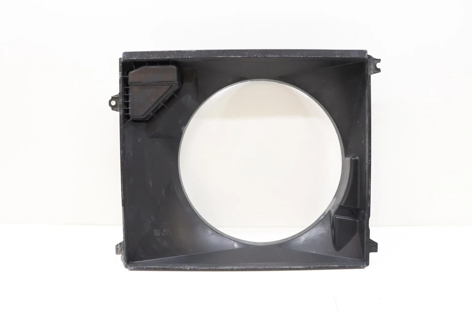 2016 - 2023 TOYOTA TACOMA 2,7 Л ДВИГАТЕЛЬ РАДИАТОР ОХЛАЖДЕНИЯ ВЕНТИЛЯТОР КОЖУХ OEM 167110C290 - Изображение 1 из 4