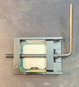 Opener Intel CPU Delid tool - Compatible LGA1366 Xeon x5690 5680 (also i5 i7 i9) - Bild 1 von 1