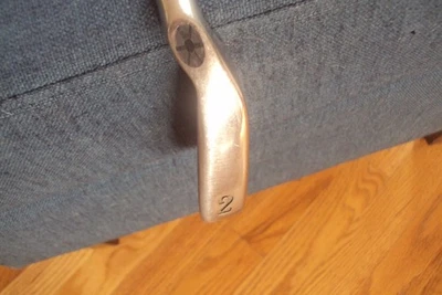 Callaway Hawkeye 2 iron strong/stiff graphite 39.5" - Image 1 of 4