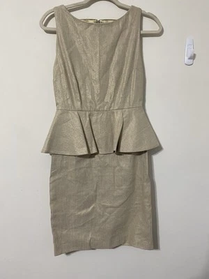 Vestido Alice And Olivia Lino Talla Pequeña Mediana Volantes Lona Metálico Dorado Beige Foto 1 de 4