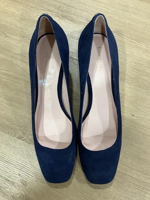 Kate Spade KYLAH Bomba Feminina Salto Bloco Tamanho 10.5M Camurça Azul Marinho NOVO - Imagem 1 de 4