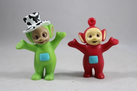 1998 HASBRO RAGDOLL TELETUBBIES 3" PVC FIGURE Collectable Dipsy Cow Print Hat PO Cover