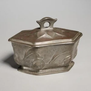 Jugendstil Tulpe erhöhtes Relief sechseckig Schmuck Aufbewahrungsbox 5 Zolll 3,5 Zoll w - Bild 1 von 6
