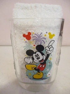 Vaso de vidrio Mickey Mouse-McD World Millenium - 4" de alto como se muestra - Imagen 1 de 5