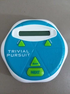 TRIVIAL PURSUIT - Hand held game by Hasbro - Picture 1 of 1