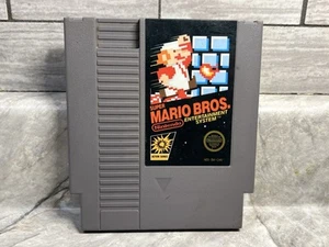Super Mario Bros - Nintendo NES - Cartridge ONLY - Picture 1 of 3