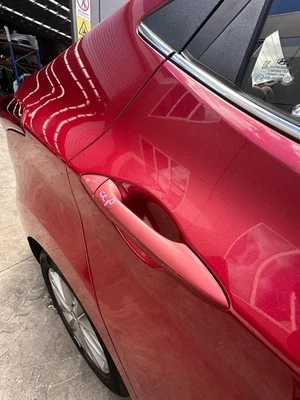 HYUNDAI ELANTRA MD 03/2011-11/2015 RIGHT REAR OUTER DOOR HANDLE  - image 1 of 4