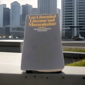 Leo Löwenthal Literatur und Masssnkultur Suhrkamp Taschenbuch Wissenschaft - Bild 1 von 3