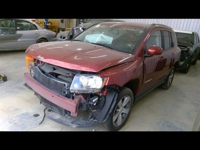 Jeep Compass 2016 puntal trasero solo 41 k millas 59150 Foto 1 de 4