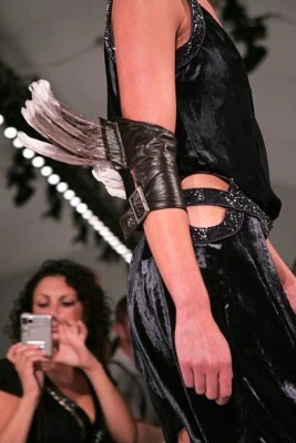 Top vintage 2005 Sass & Bide recortado a mano con cuentas - talla 12 Foto 1 de 4