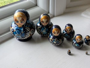 Muñecas rusas de madera vintage Matrioska 8 muñecas de madera pintadas a mano - Imagen 1 de 20