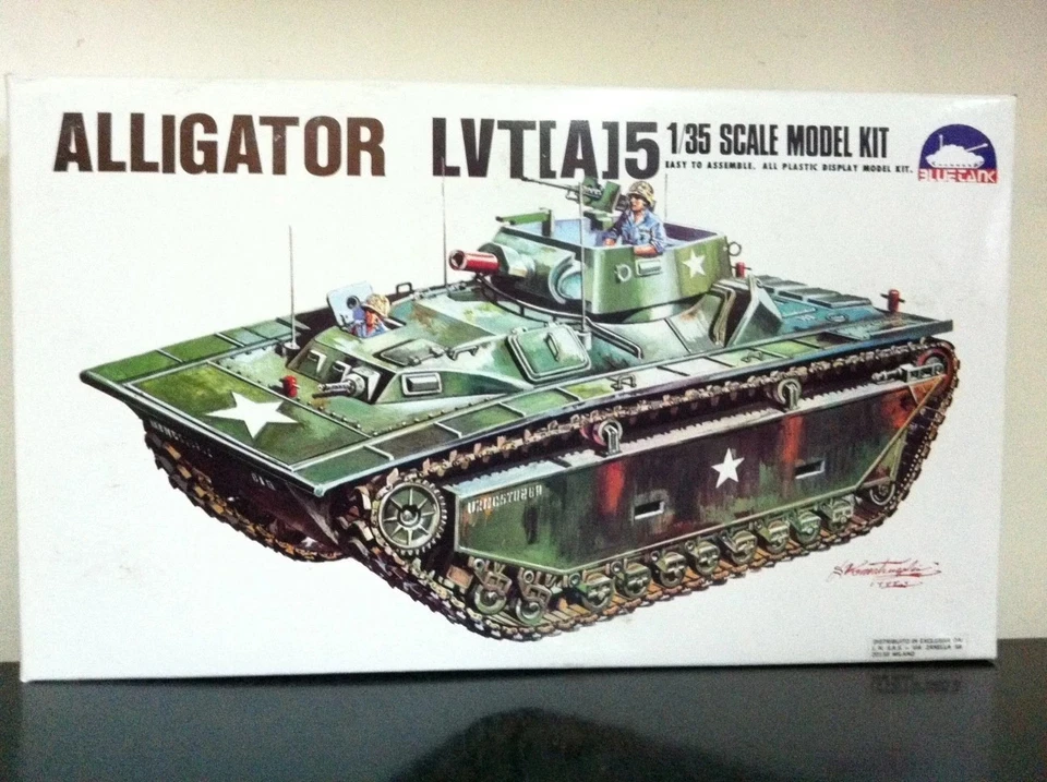BLUE TANK 9001 ALLIGATOR LVT(A)5 scala 1/35 (leggi descrizione) - Immagine 1 di 1