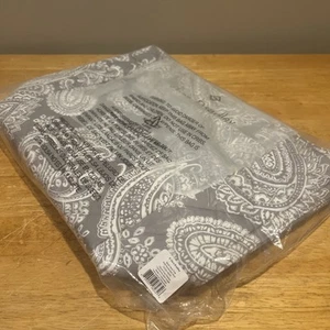 Vera Bradley Cloud Gray Paisley Small Vera Tote 27234-18255 NWT White - Picture 1 of 4