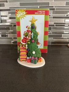 Department 56 Grinch Village - It takes Two, Grinch & Cindy-Lou - Picture 1 of 15
