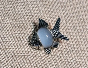DANECRAFT 925 Sterling Silver Fish Moonstone Brooch - Picture 1 of 6