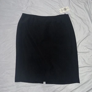 NWT 12 P Petite Tahari Arthur S Levine Black And White Pinstripe Pencil Skirt - Picture 1 of 6