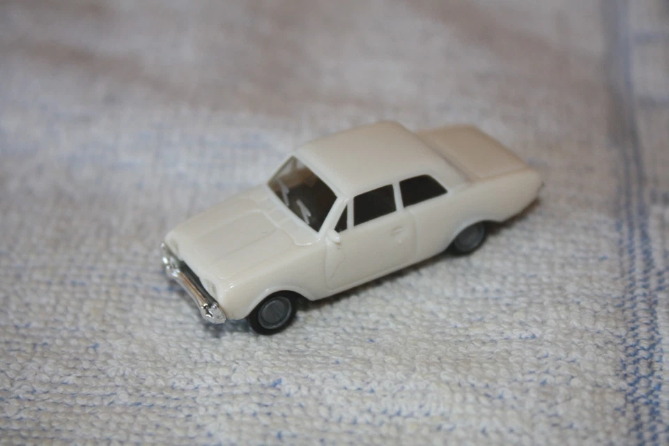 Modellauto Herpa, Ford Taunus 17m - Bild 1 von 1