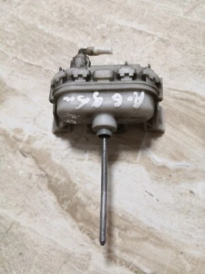 Audi A6 1995/Door Vacuum Central Locking Mechanism/4A0862153 Foto 1 de 4