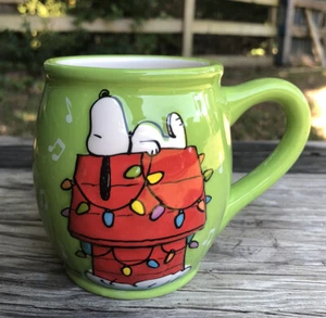 Peanuts Worldwide 2013 Snoopy Christmas Mug Cup Coffee Tea By Schulz 14513 BF - Picture 1 of 5