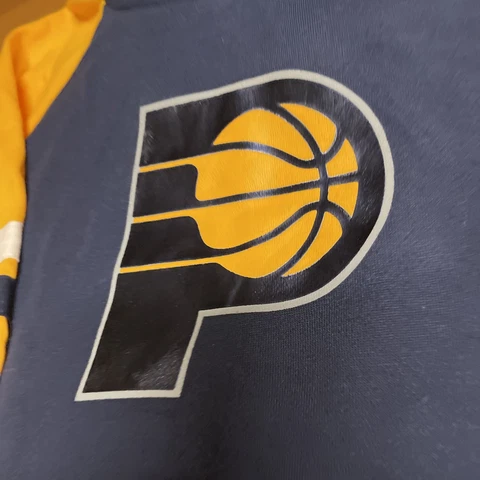NBA Indiana Pacers Womens Iconic Pullover Hoodie Sweater Medium Cover