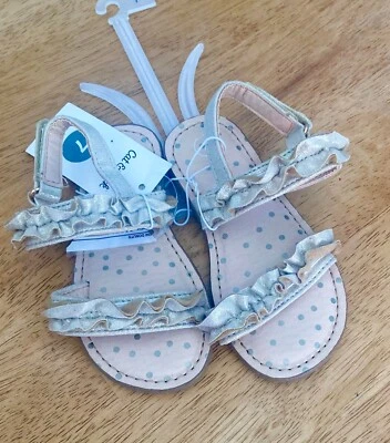 女童鞋 学步儿童 4 码及以上(二手,全新带标签,全新无标签) — 第 1/4 张图片