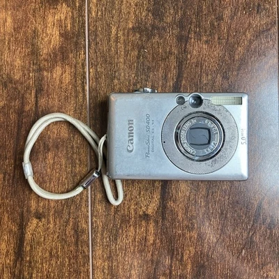 佳能 PowerShot 数码 ELPH SD400 500 万像素 3 倍光学变焦 数码相机 银色 — 第 1/4 张图片