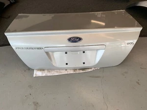 2005 2006 2007 FORD FIVE HUNDRED MERCURY MONTEGO TRUNK LID SILVER FROST METALLIC - Picture 1 of 12