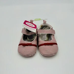 Luvable Friends Baby Booties - Picture 1 of 3