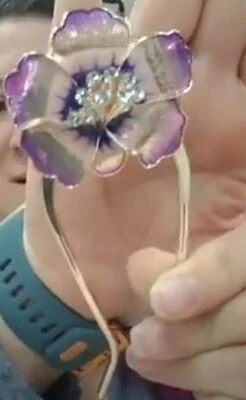 Pin de pelo de orquídea rosa Lilla raro Foto 1 de 3