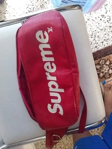 Supreme - Imagen 1 de 8