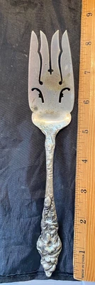 REED & BARTON LES SIX FLEURS STERLING SILVER  COLD MEAT FORK GREAT SHAPE - Image 1 of 2