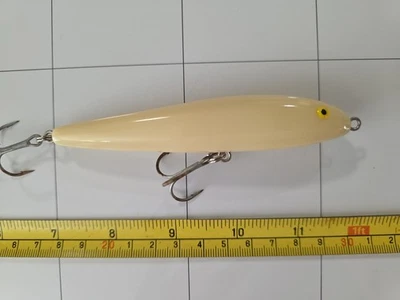 REBEL JUMPIN MINNOW FISHING LURE BONE - Image 1 of 4