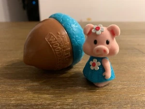  Lil Woodzeez Bobbleez Parsley The Pig Mini Bobblehead Figure - Picture 1 of 4